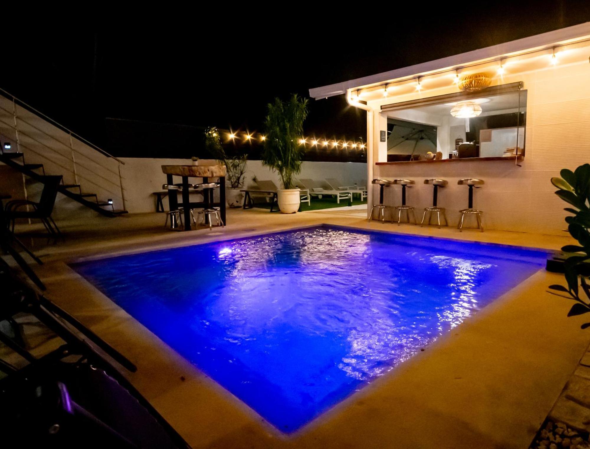 Anika Boutique Suites Coco Exterior photo